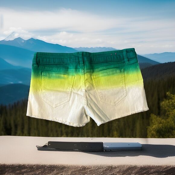 Tinseltown Denim Couture Women Green Shorts Cut Off Tie Die 10 Raw Hem - Picture 2 of 4